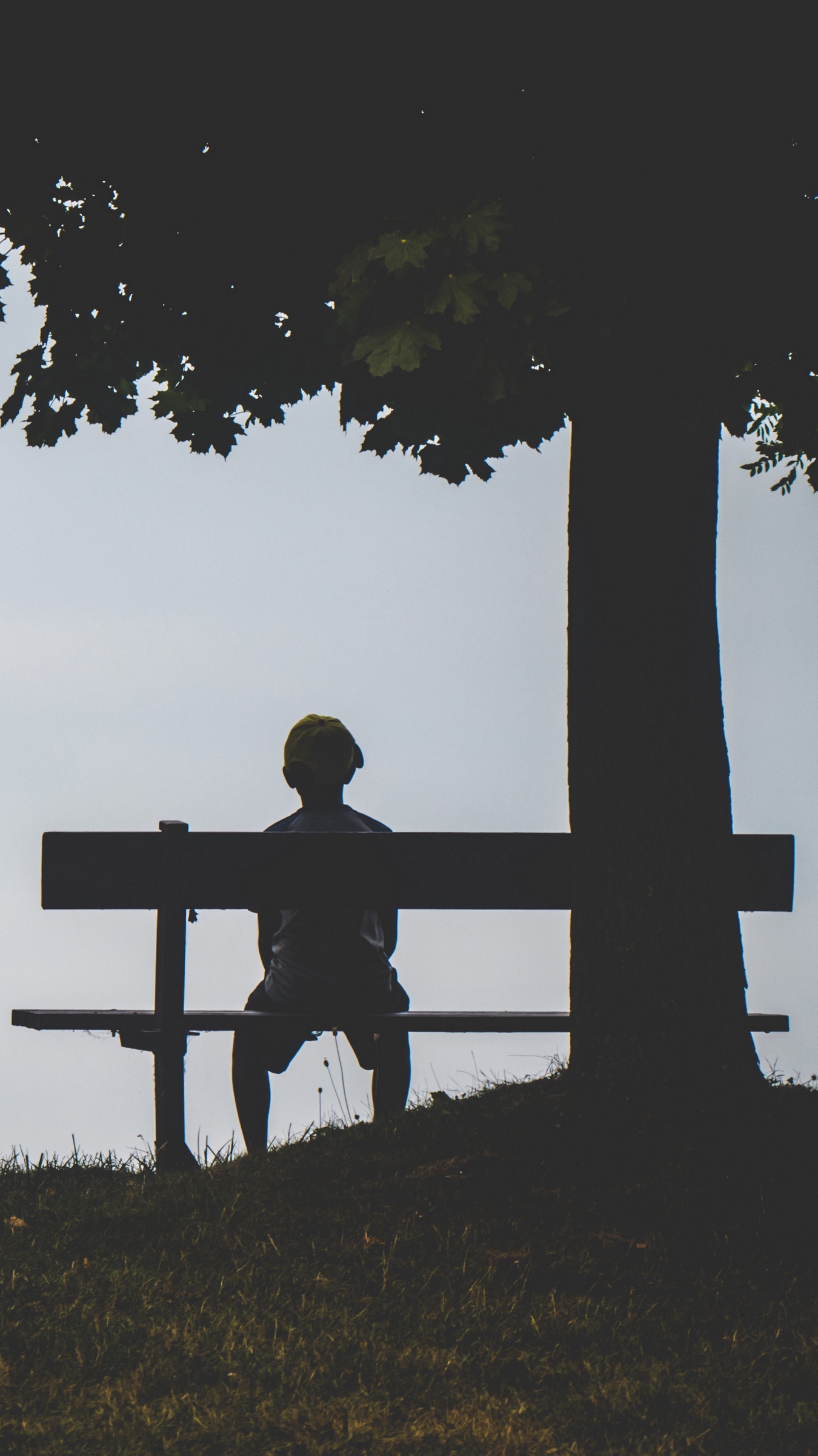 Wallpaper Child, Bench, Alone, Solitude, Silhouette, - Lonely Boy Sitting On Bench , HD Wallpaper & Backgrounds