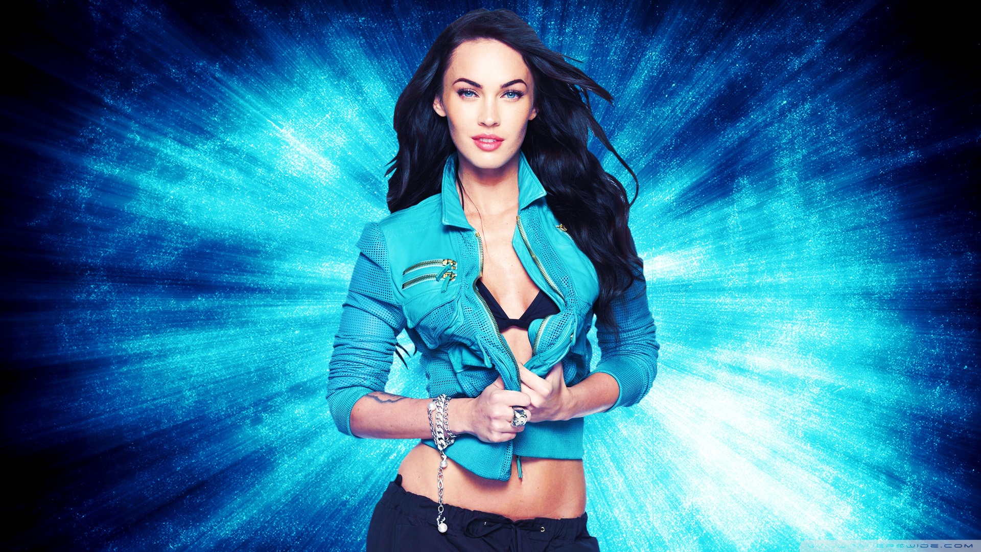 Megan Fox Transformer Sexy 4k , HD Wallpaper & Backgrounds