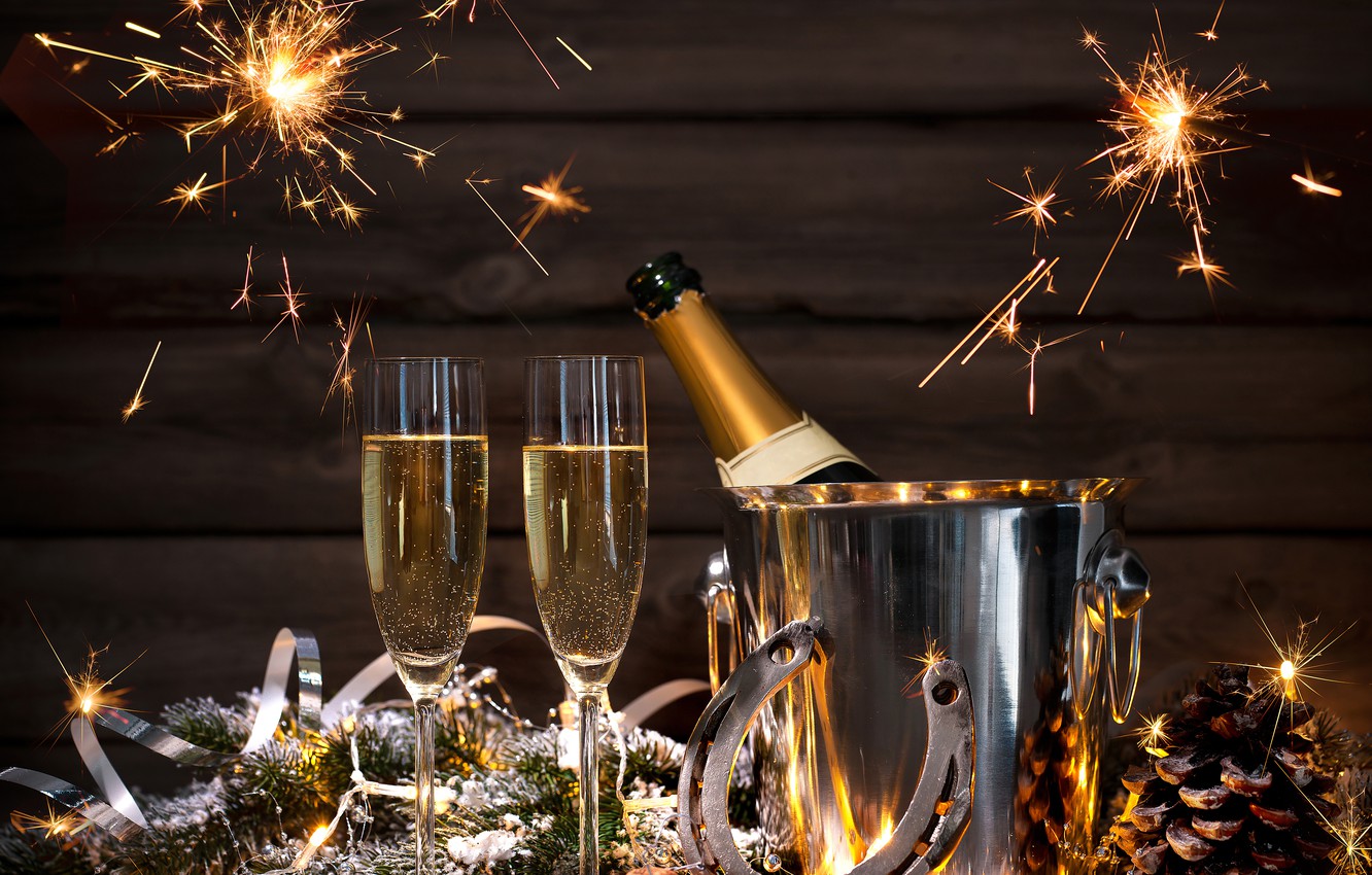 Photo Wallpaper Bottle, New Year, Glasses, Golden, - New Year 2019 Drinks , HD Wallpaper & Backgrounds