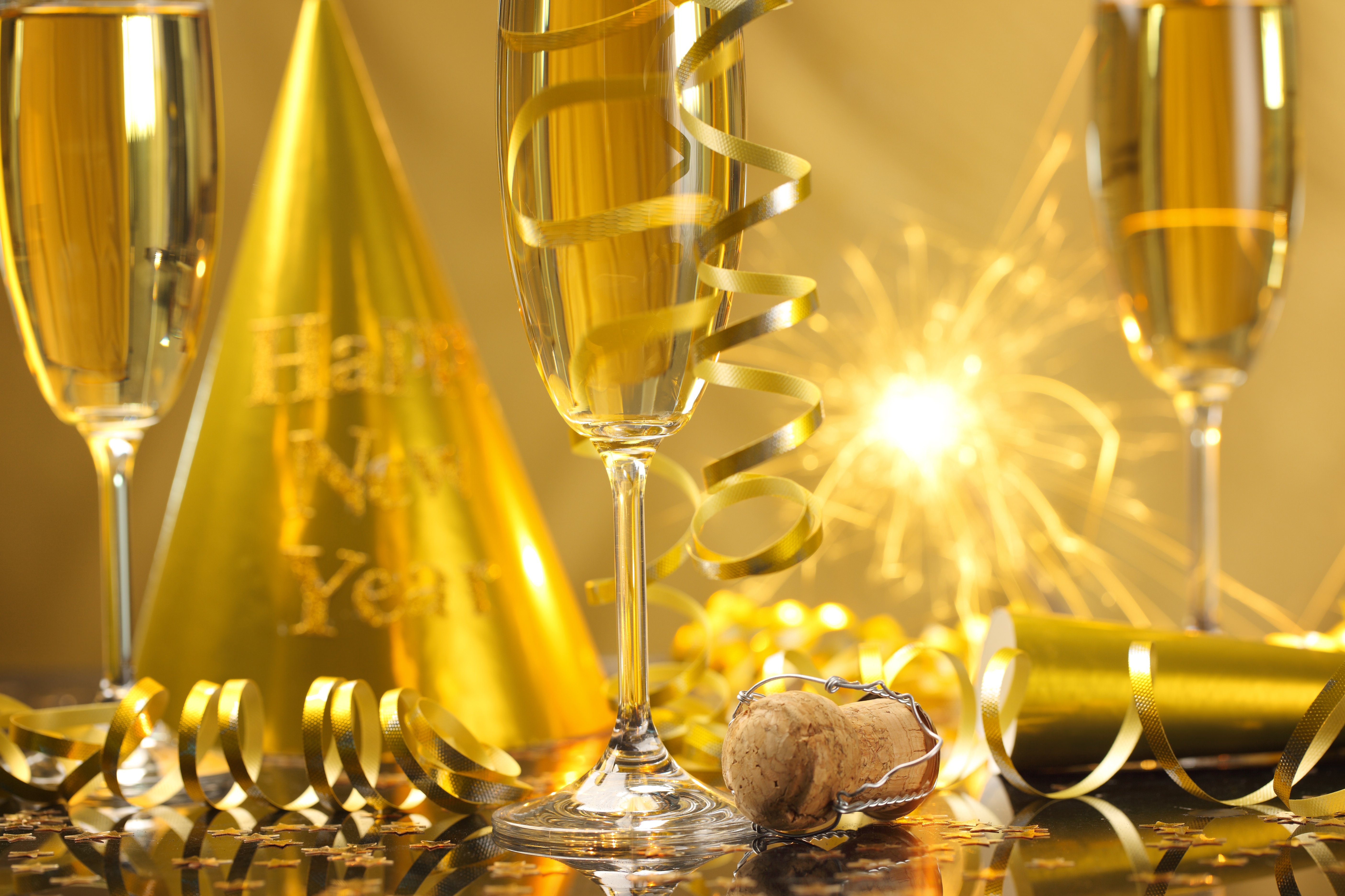 New Year Champagne Happy New Year Streamers Celebration - Happy New Year With Champagne Glasses , HD Wallpaper & Backgrounds