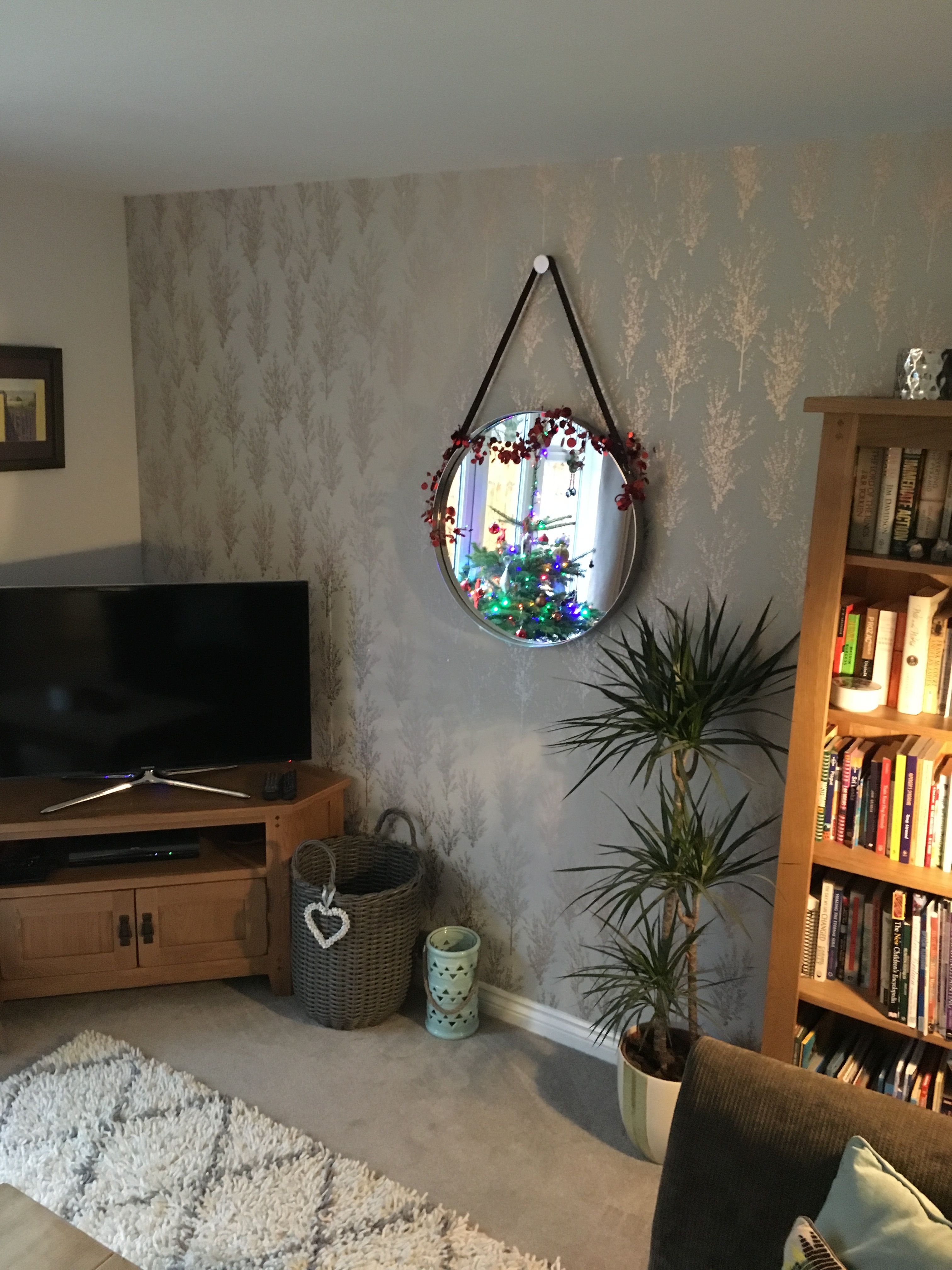 Grey And Rose Gold Wallpaper - Living Room Wallpaper 2019 , HD Wallpaper & Backgrounds