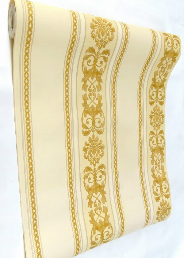 Beautiful Gold Striped Wallpaper - Cushion , HD Wallpaper & Backgrounds