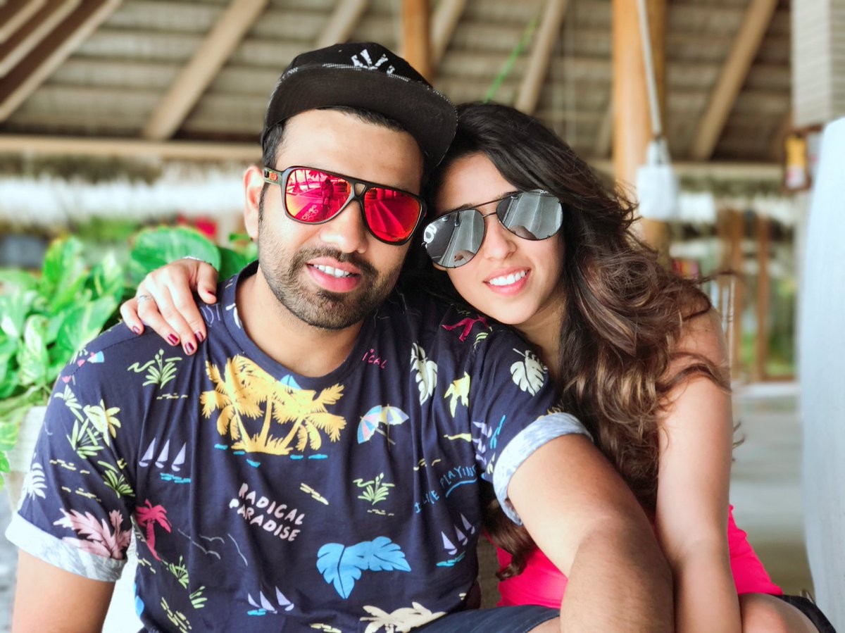 Rohit Sharma And His Wife - Rohit Sharma Real Life , HD Wallpaper & Backgrounds
