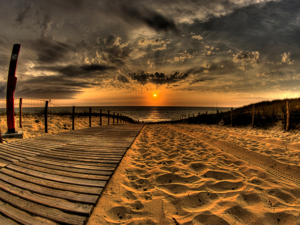 Autumn On The Beach , HD Wallpaper & Backgrounds