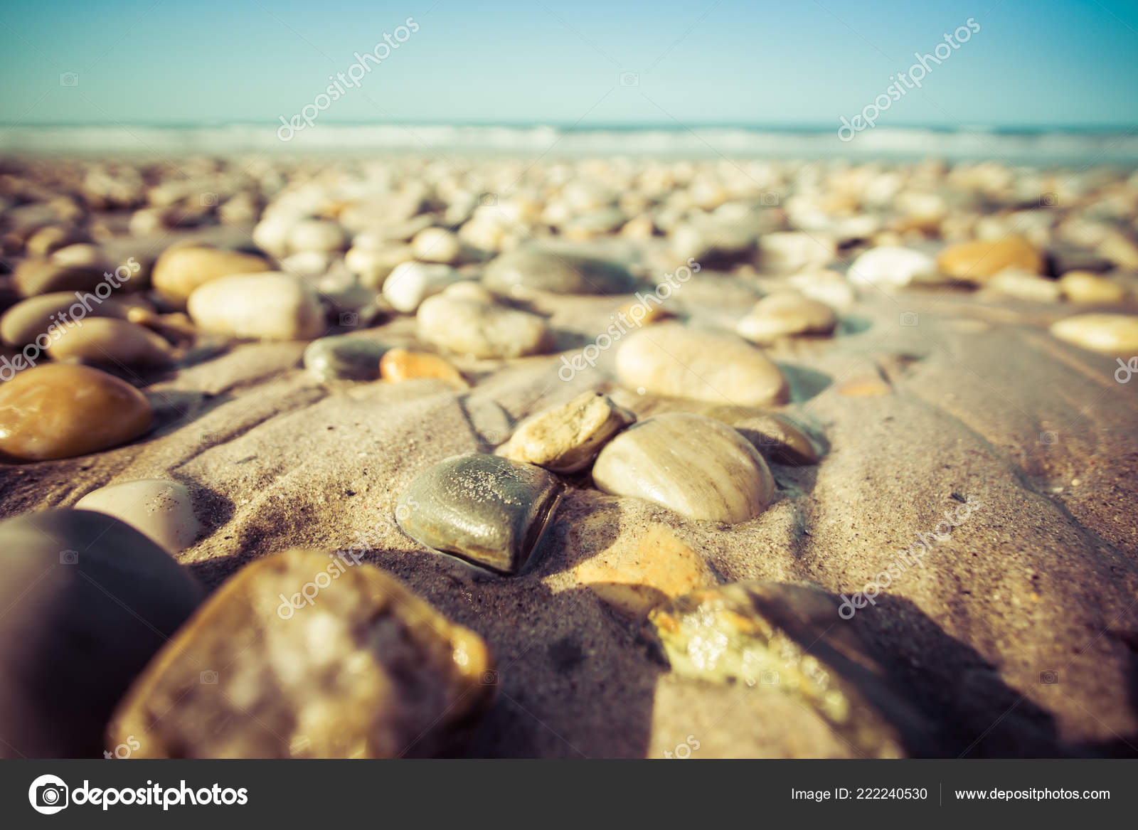 Beach Scene Wallpaper Stones Sand Sea Holidays Concept - Pebble , HD Wallpaper & Backgrounds