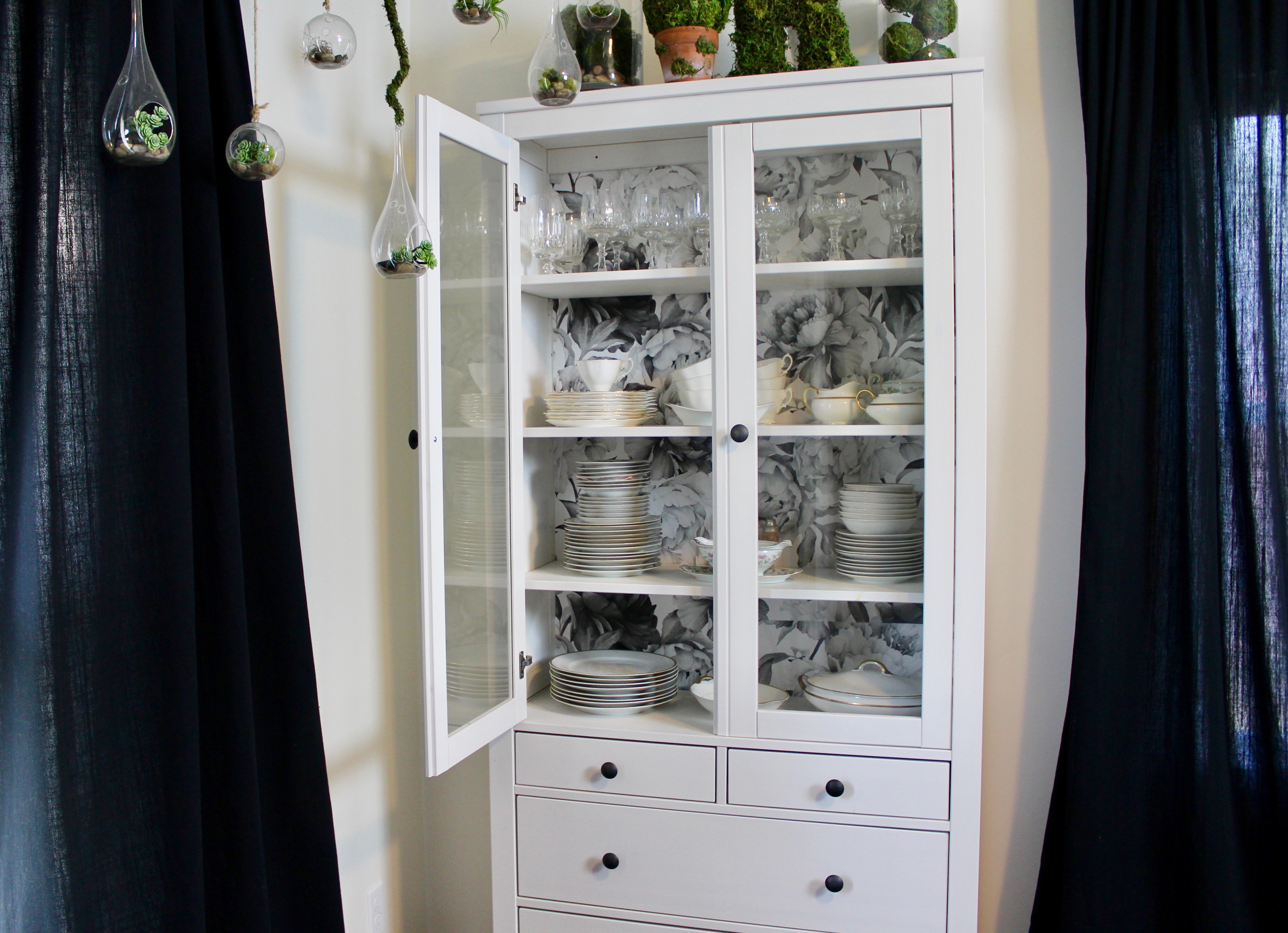 Ikea Cabinet Makeover With Wallpaper - Display Case , HD Wallpaper & Backgrounds
