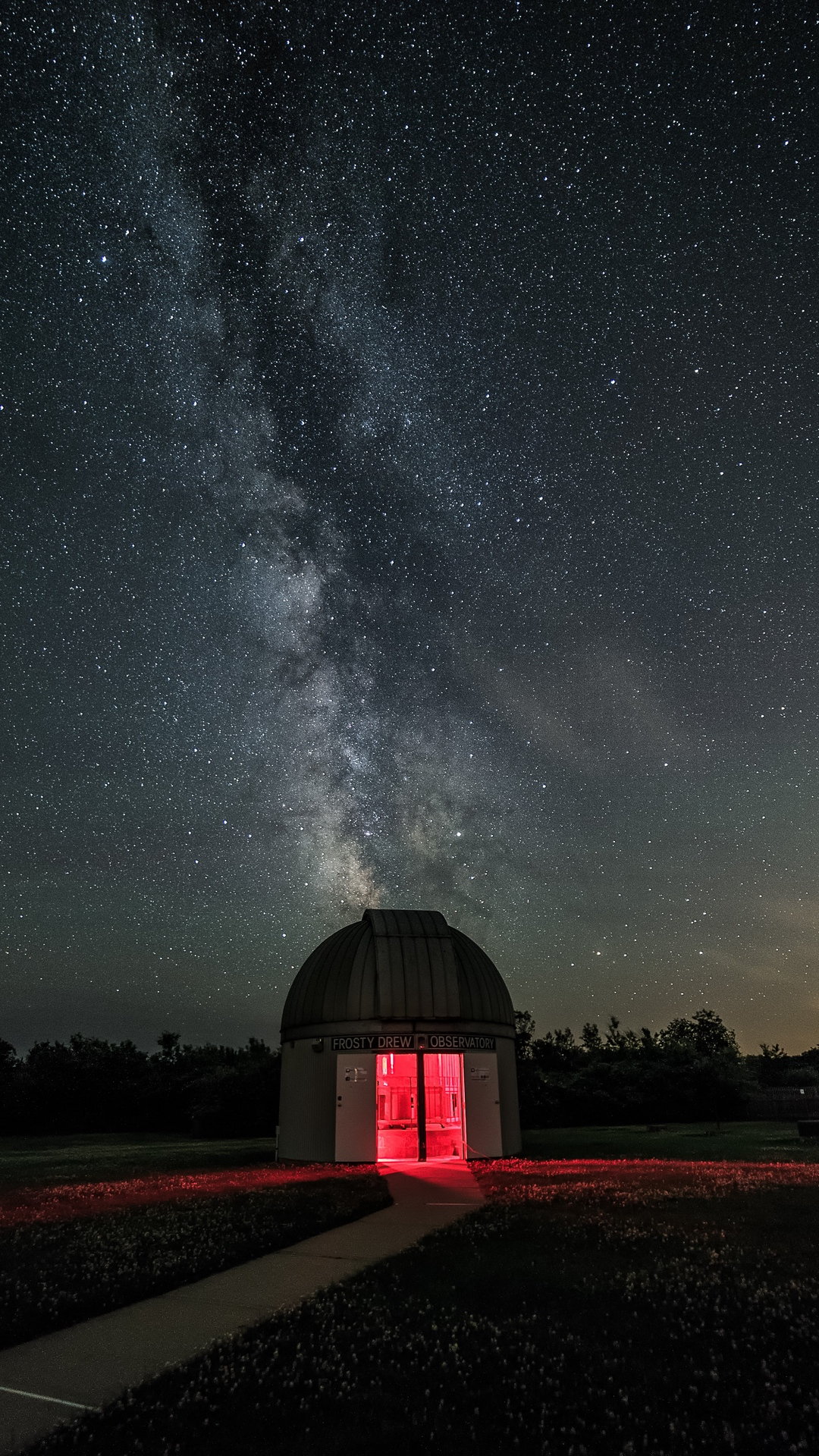 Observatory Starry Sky Milky Way Wallpaper - Observatory Wallpaper Iphone , HD Wallpaper & Backgrounds
