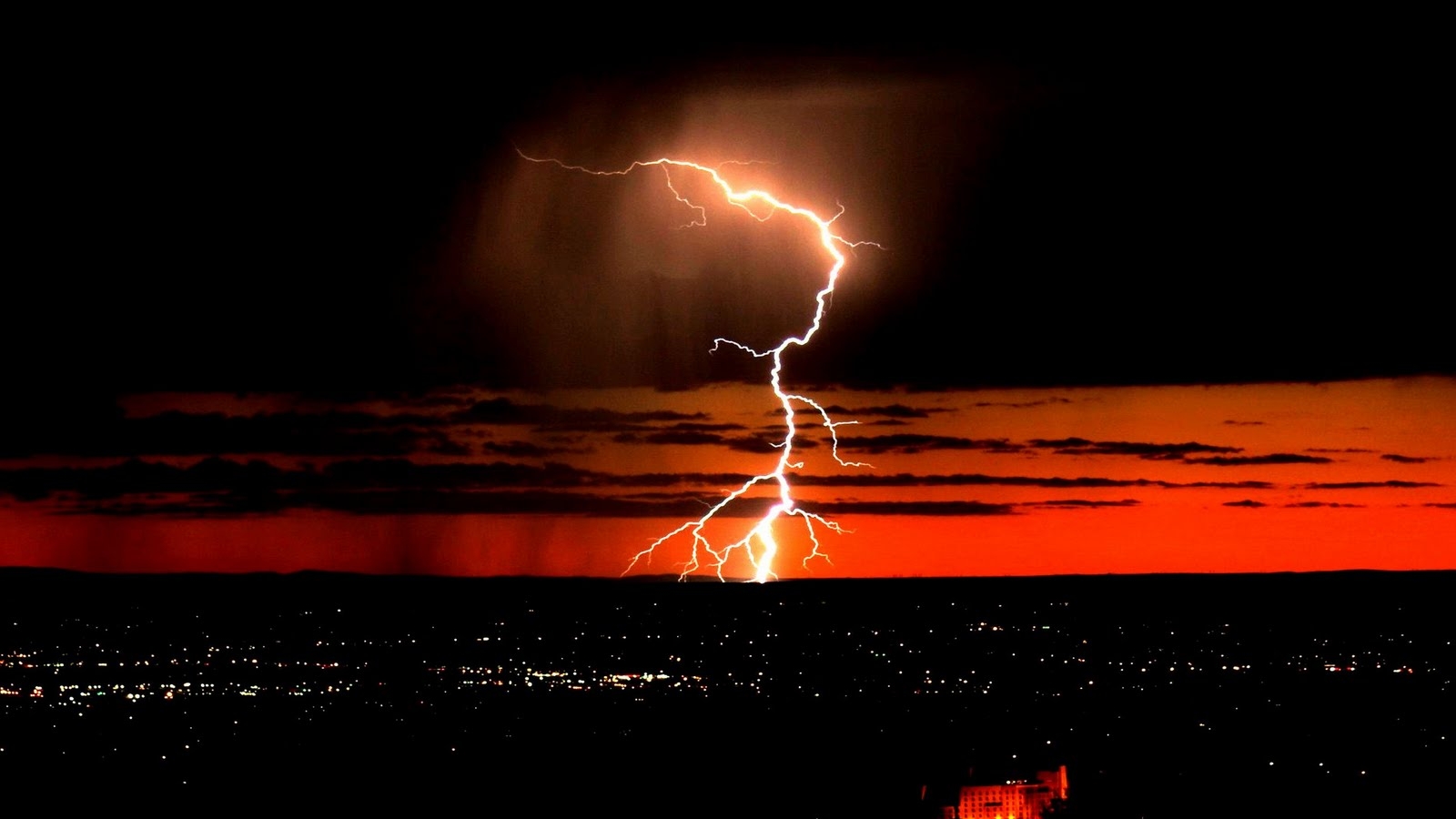 Lightning Wallpaper Download 13 Lightning Hd Widescreen - Lightning Wallpaper Red , HD Wallpaper & Backgrounds