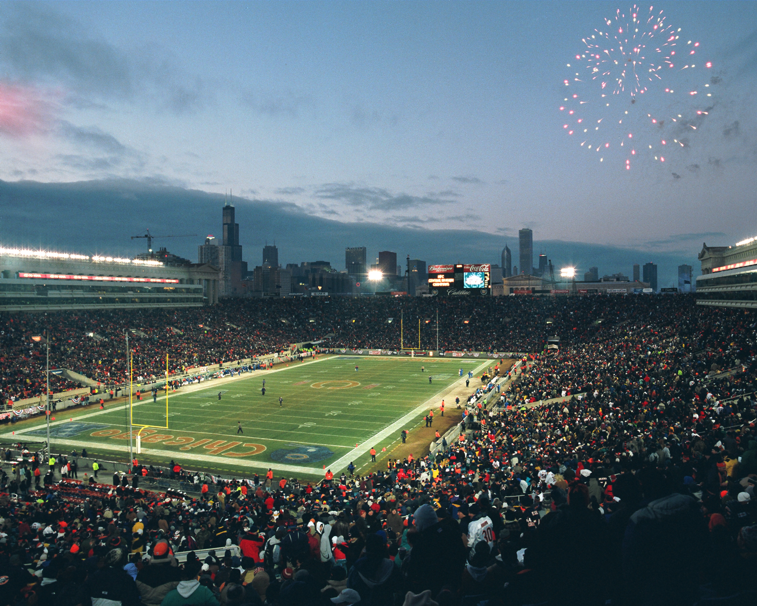 Free Wallpaper Chicago Bears Night Game - Last Game At Soldier Field , HD Wallpaper & Backgrounds