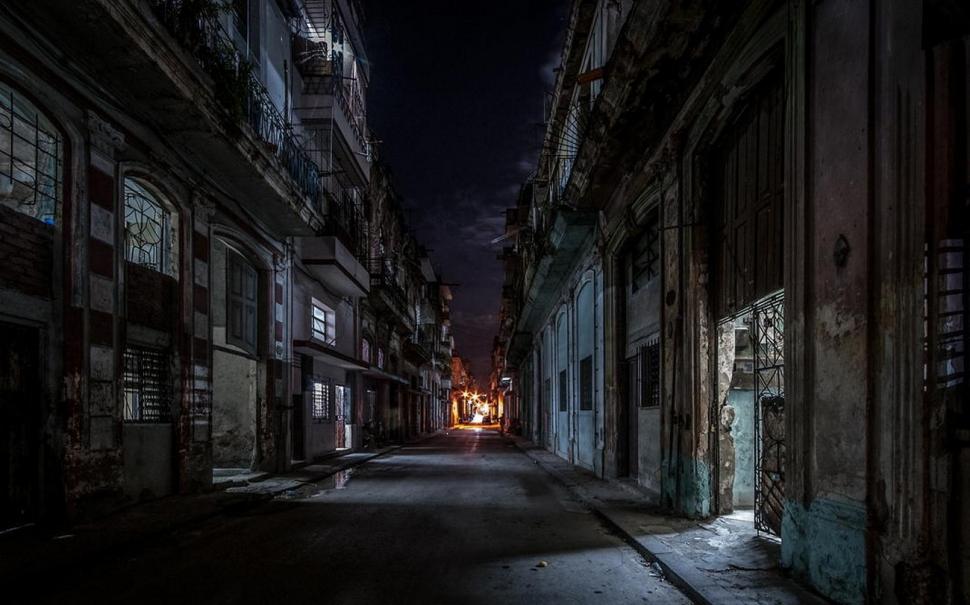 Street, Urban, Havana, Cuba, Lights, Architecture, - Empty Street At Night , HD Wallpaper & Backgrounds