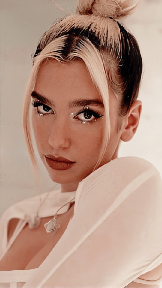 Image - Dua Lipa Half Blonde Hair , HD Wallpaper & Backgrounds