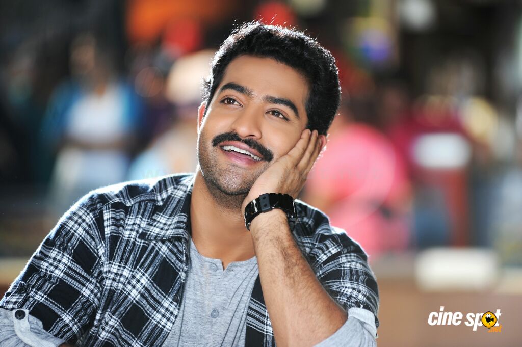 Jr Ntr Ramayya Vastavayya , HD Wallpaper & Backgrounds