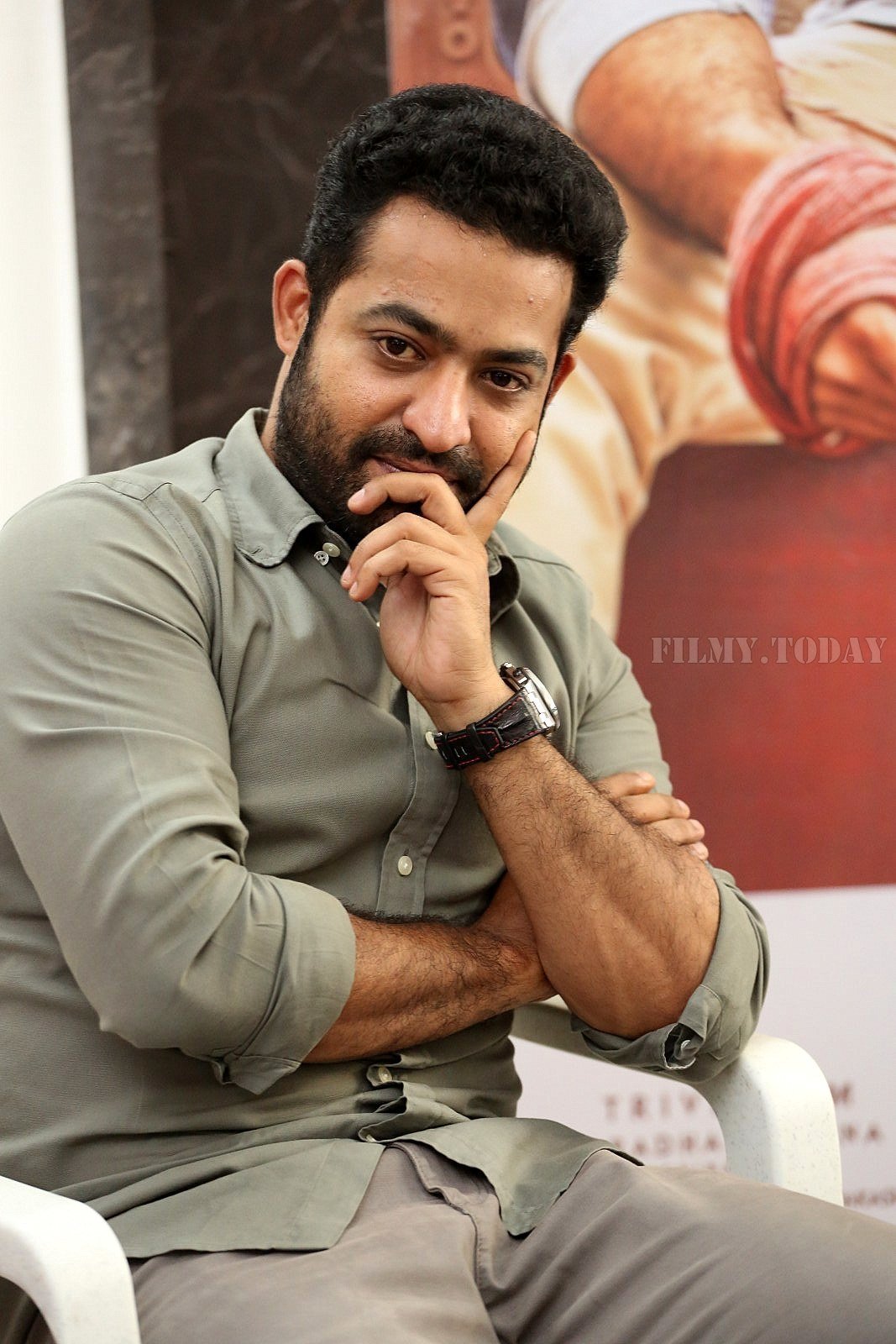 Jr Ntr Photos At Aravinda Sametha Film Interview - Aravindha Sametha Jr Ntr , HD Wallpaper & Backgrounds