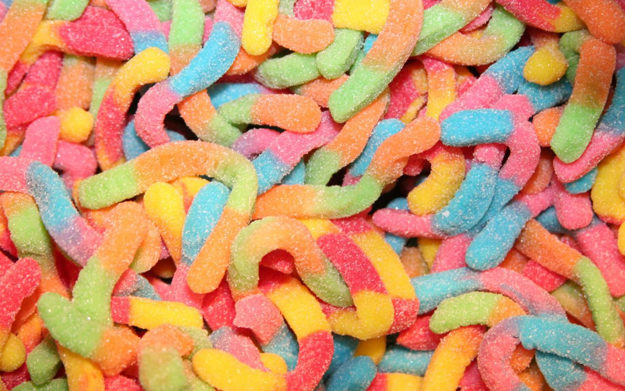 Candy Wallpapers - Sour Gummy Worms , HD Wallpaper & Backgrounds