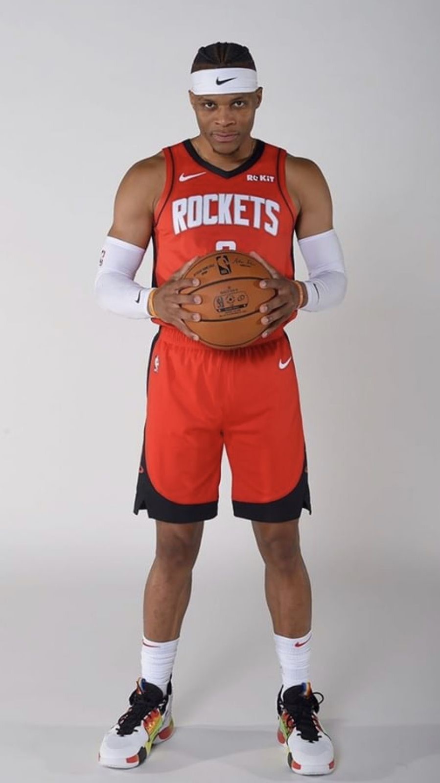 Westbrook Rockets Wallpaper - Russell Westbrook Rockets Photoshoot , HD Wallpaper & Backgrounds
