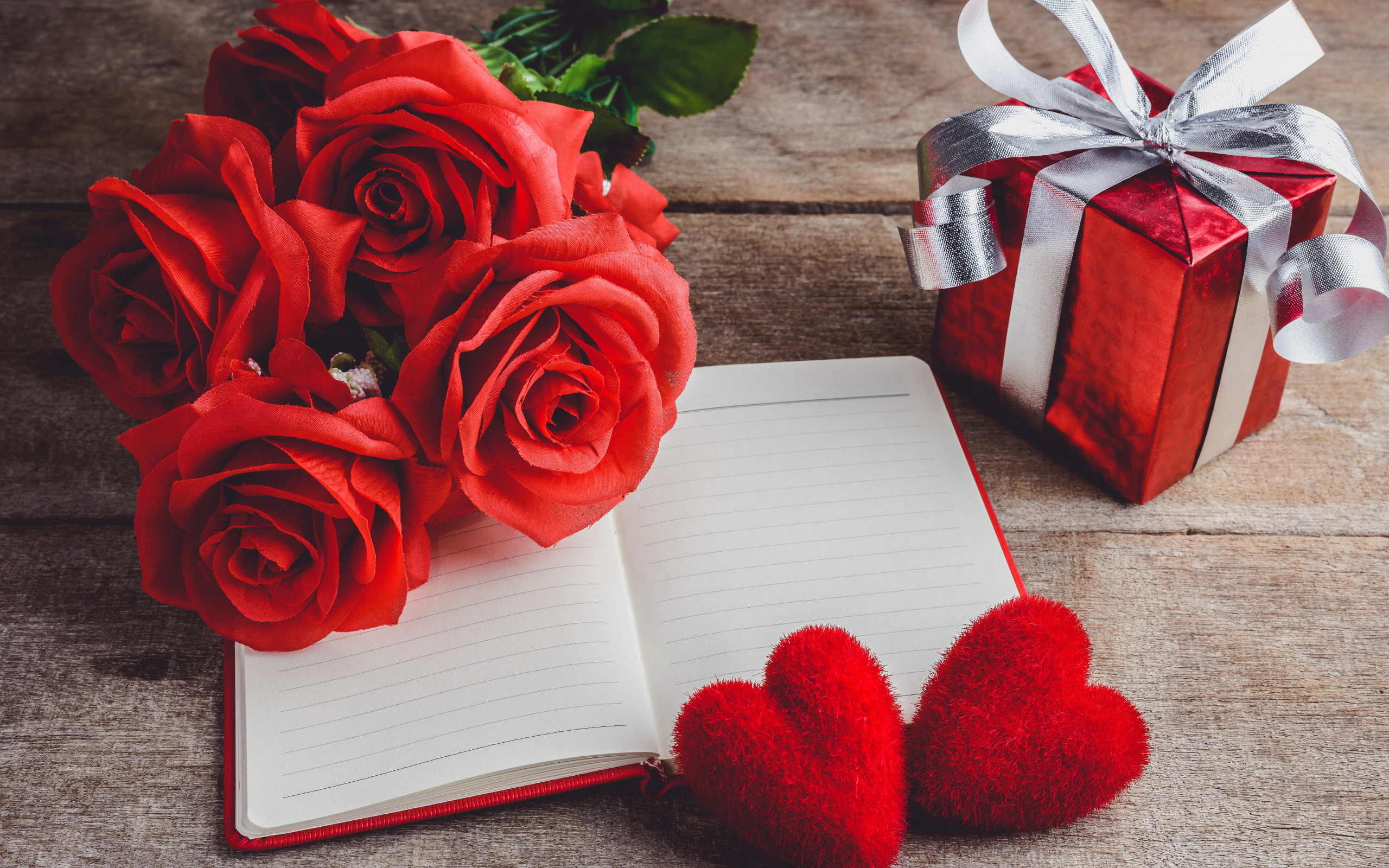 Red Roses, Notepad, Red Hearts, Gift, Valentines Day, - Romantic Hearts And Flowers , HD Wallpaper & Backgrounds