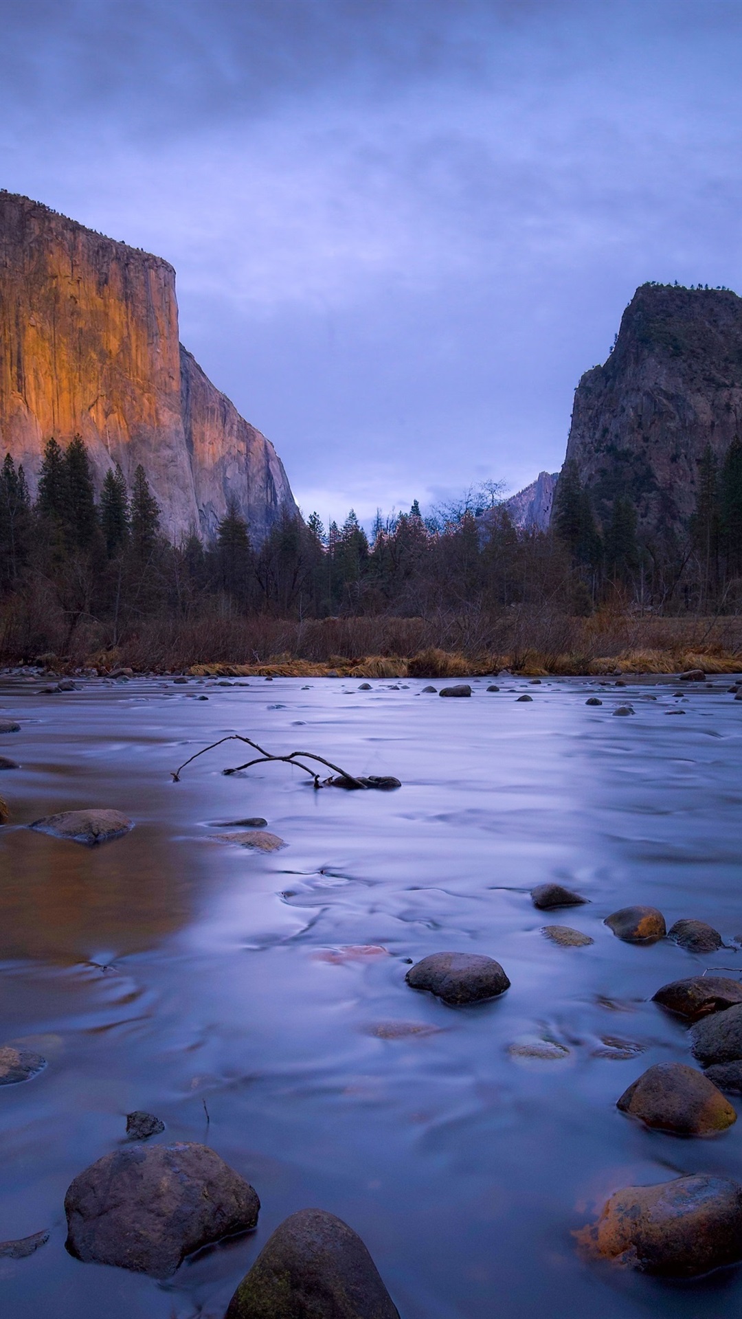 Iphone Wallpaper Mountains, Trees, Stones, River, Yosemite - Yosemite National Park , HD Wallpaper & Backgrounds