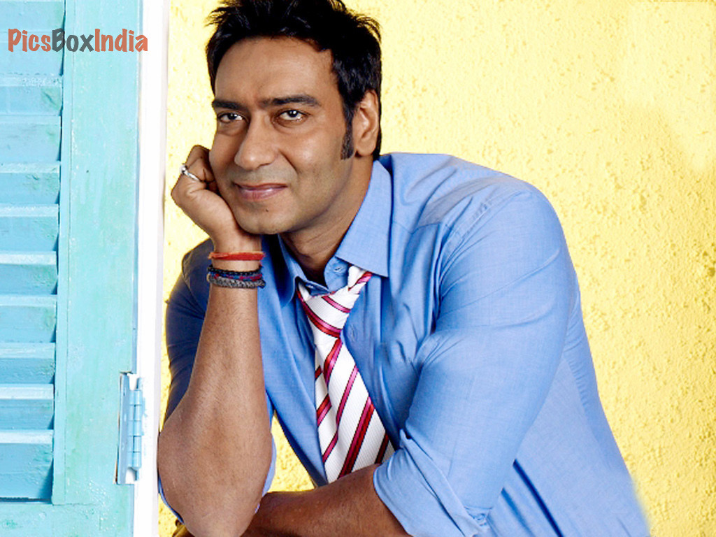 Here Are 18 Most Stylish Full Hd Wallpapers Of Bollywood - Ajay Devgan , HD Wallpaper & Backgrounds