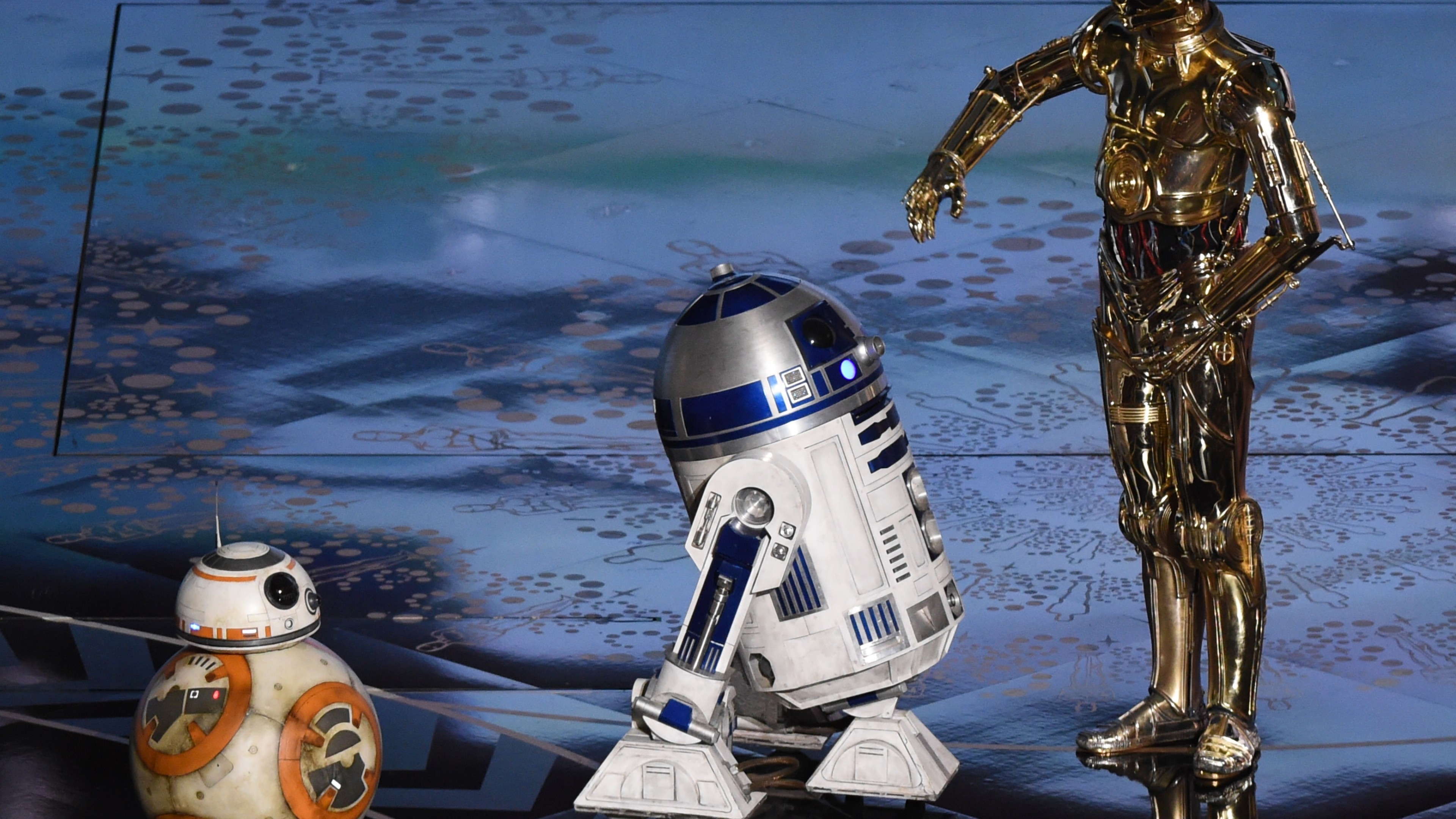C3po And R2d2 Wallpaper - R2d2 Bb8 C3po , HD Wallpaper & Backgrounds