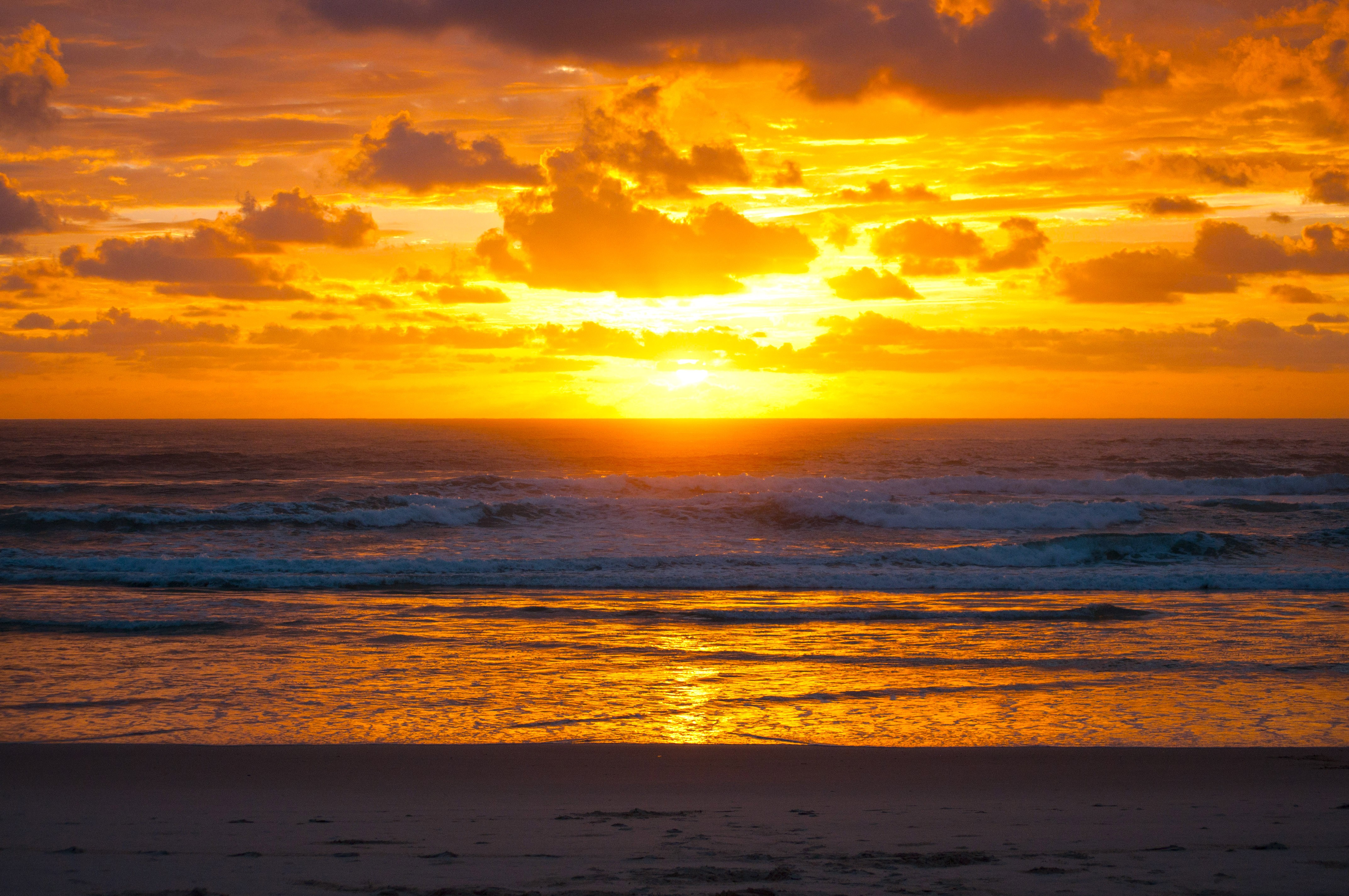 Beaches Sky Sunrise Sun Beach Wallpaper Hd Mac For - Beach Sun Hd , HD Wallpaper & Backgrounds