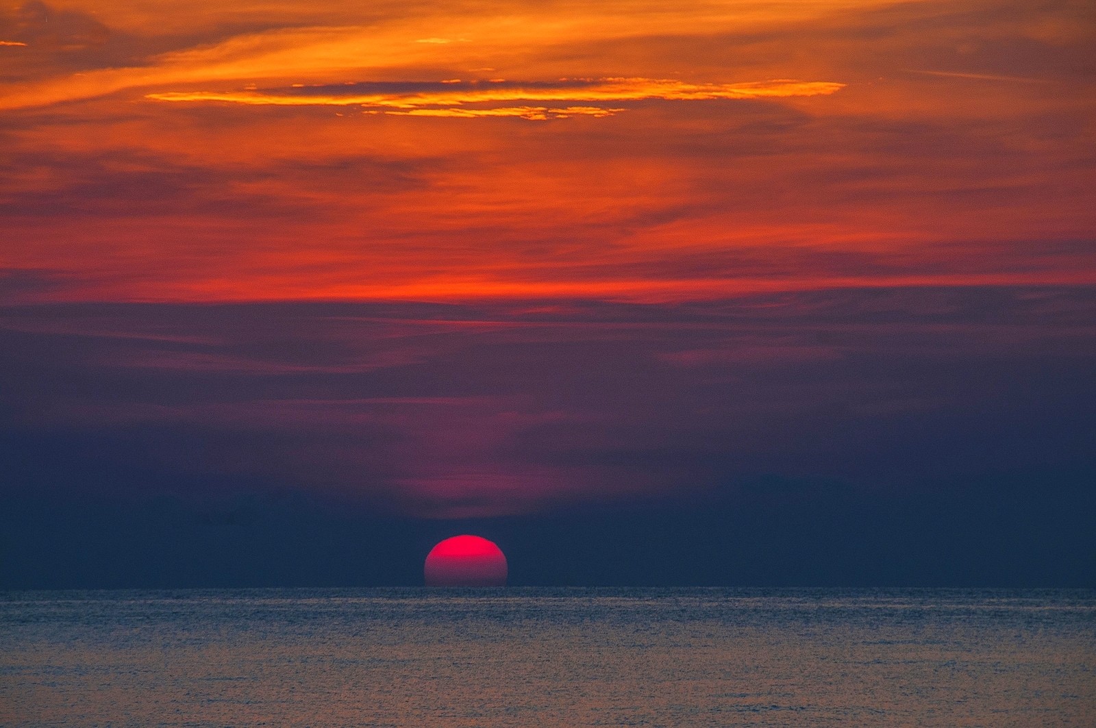 Hd Up Sun Dawn Sky Red Sea Aurora Morning Horizon Mystic - Early Morning Sky Sun , HD Wallpaper & Backgrounds
