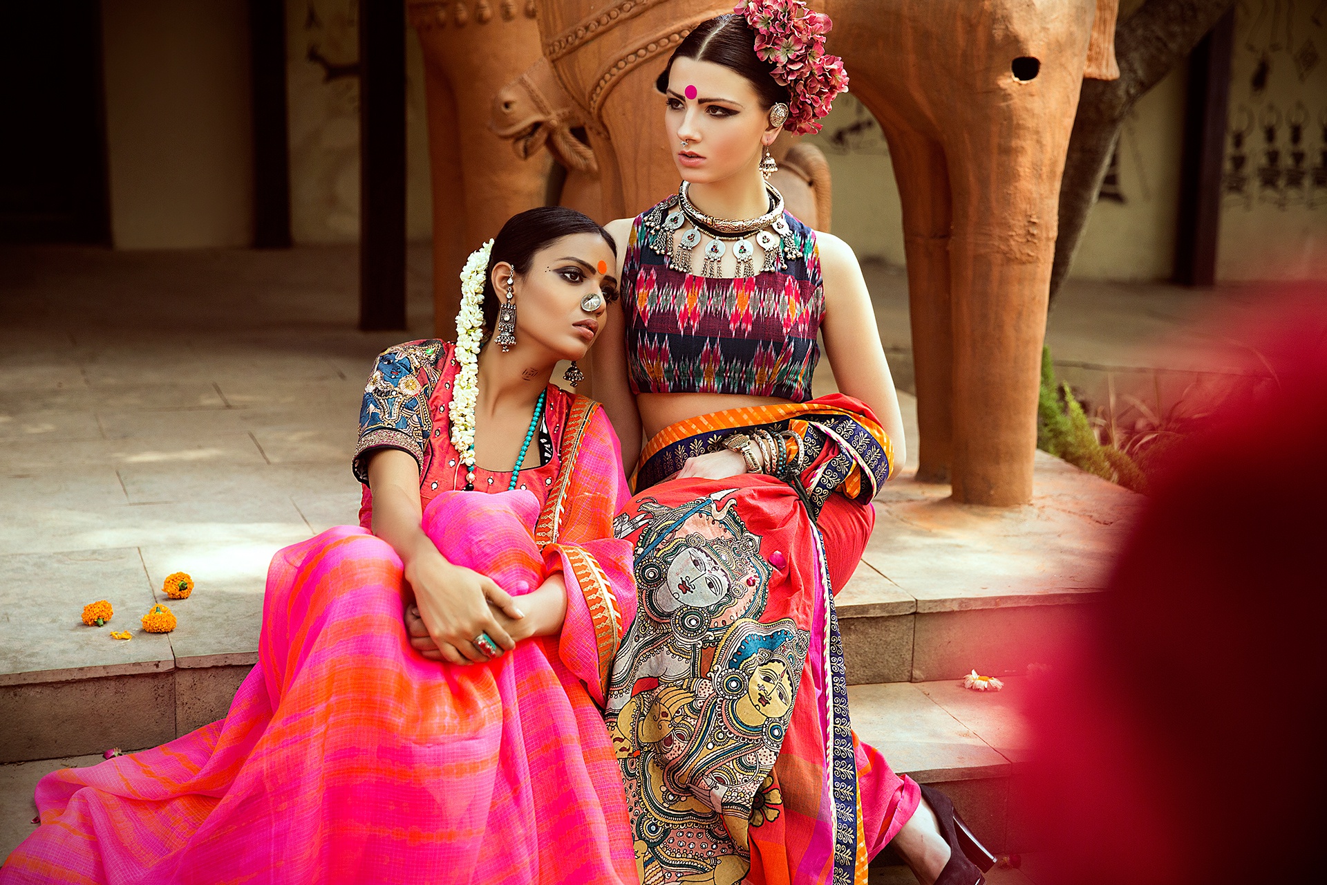 Women Artistic Girl Woman Indian Oriental Saree Earrings - Girl On Saree Photo Pose , HD Wallpaper & Backgrounds