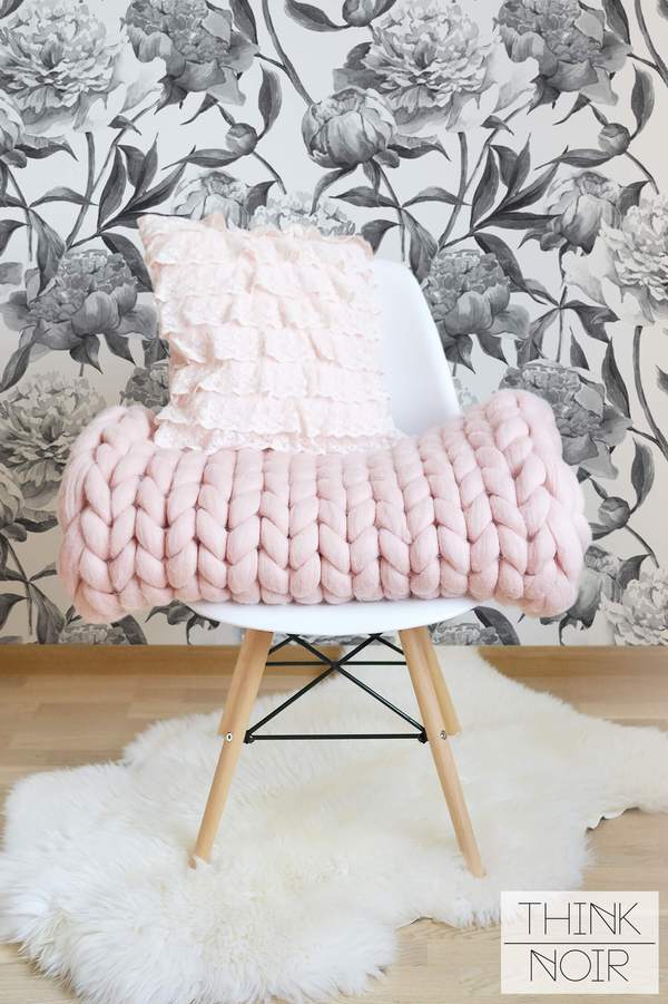 Girly Flower Design Kids Room Wallpaper - Chair , HD Wallpaper & Backgrounds