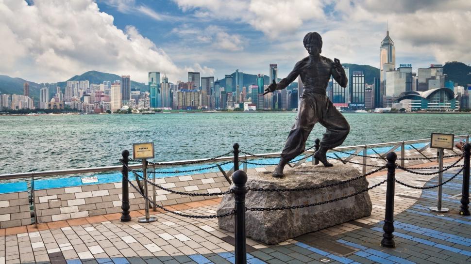 Hong Kong, Bruce Lee Monument Wallpaper,hong Kong Hd - Wan Chai District , HD Wallpaper & Backgrounds