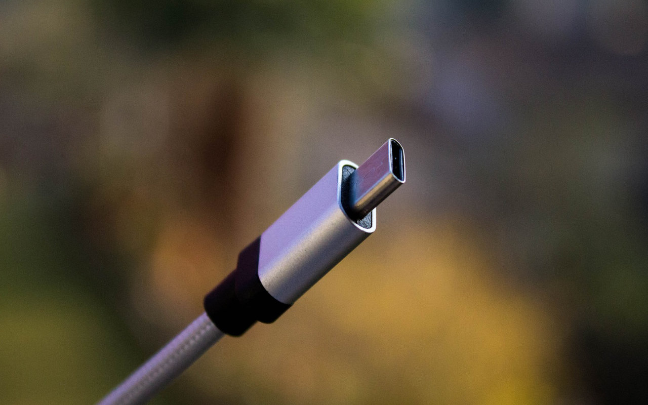 Usb-c (#3109909) - HD Wallpaper & Backgrounds Download