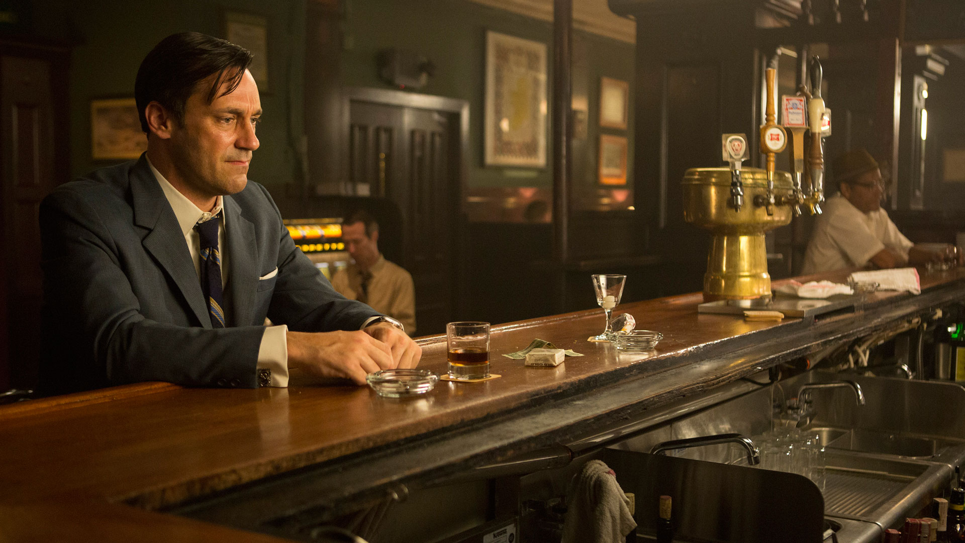 Mad Men Series Finale Review Spoilers - Whiskey Drinker , HD Wallpaper & Backgrounds