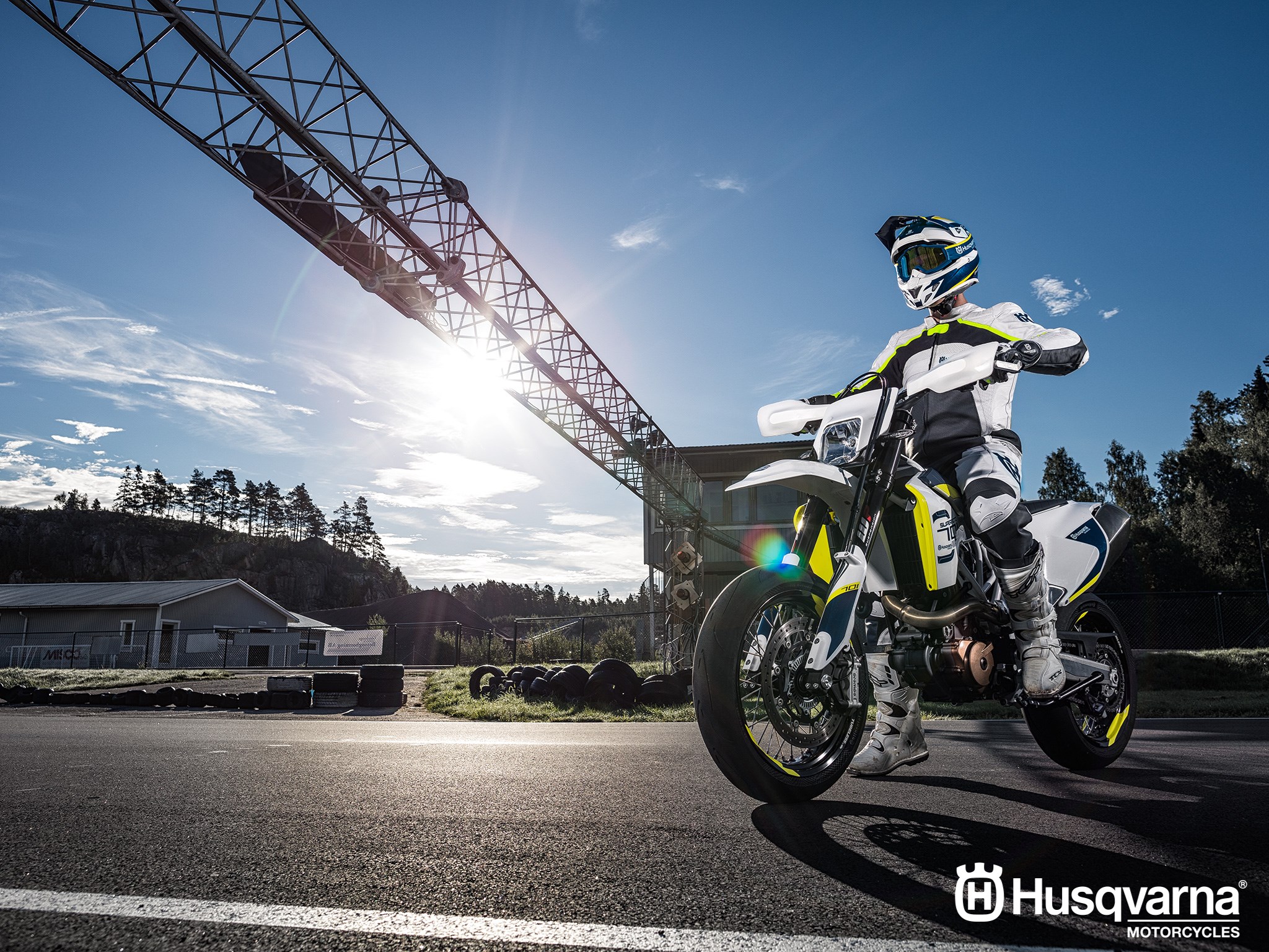 Husqvarna 701 Supermoto Wallpapers Justbikesin , HD Wallpaper & Backgrounds