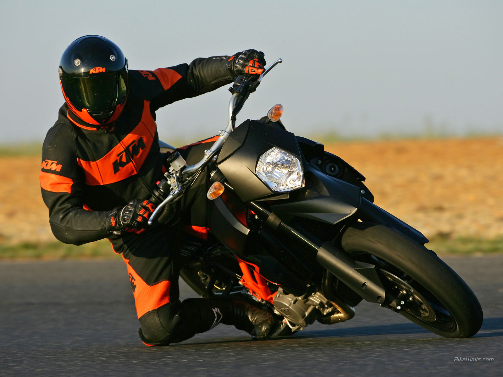 Bike Pics And Wallpapers - Motorcycle Racing , HD Wallpaper & Backgrounds
