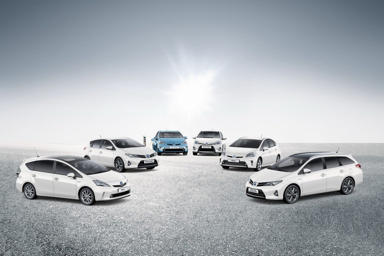 Beautiful Toyota Wallpaper - Toyota Cars , HD Wallpaper & Backgrounds
