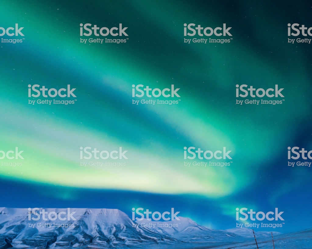 Polar Northern Lights In The Mountains Of Svalbard, - Aurora , HD Wallpaper & Backgrounds