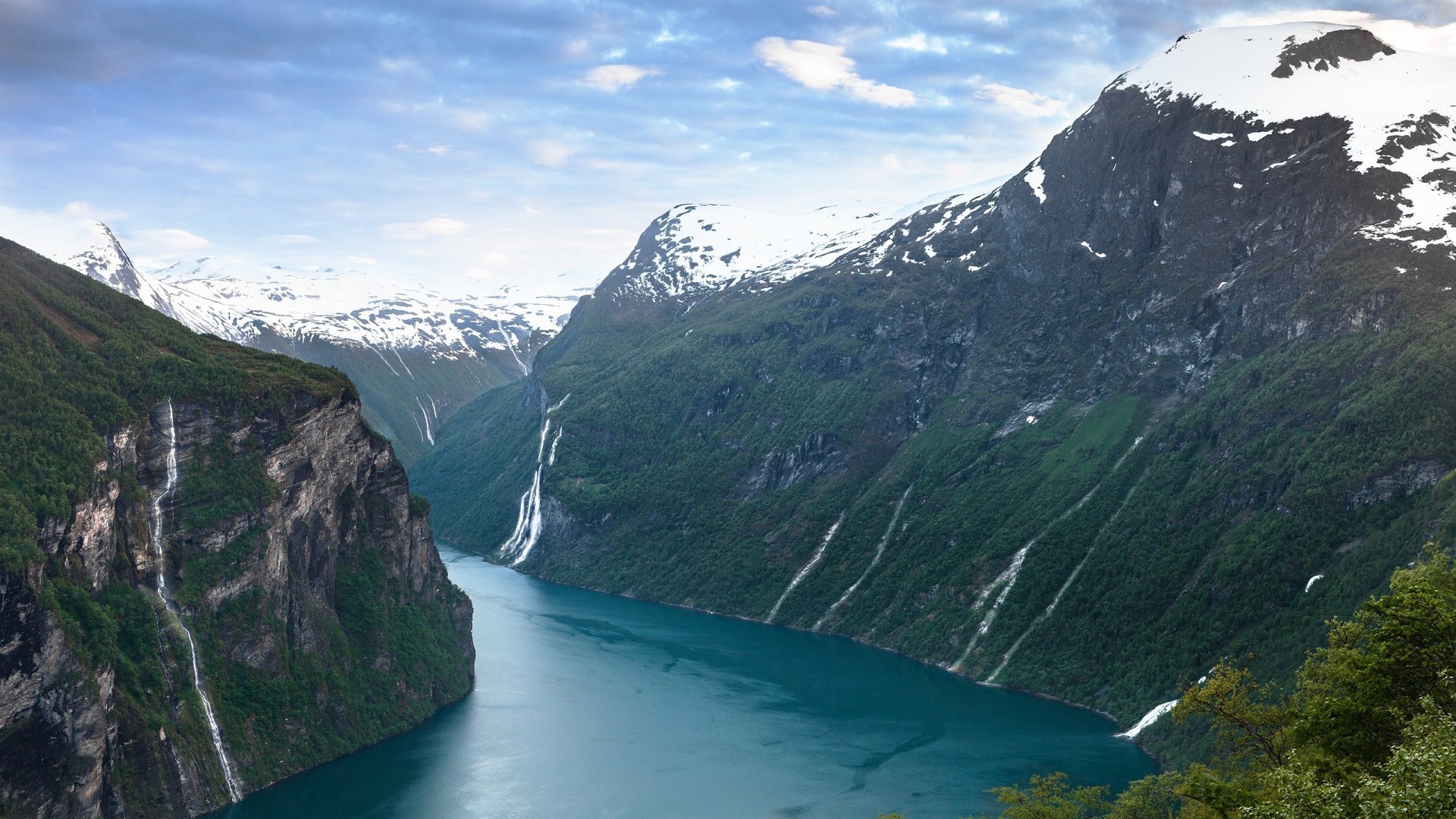 Norway, Geirangerfjord River, Mountains, Snow, Shrubs - Geiranger , HD Wallpaper & Backgrounds