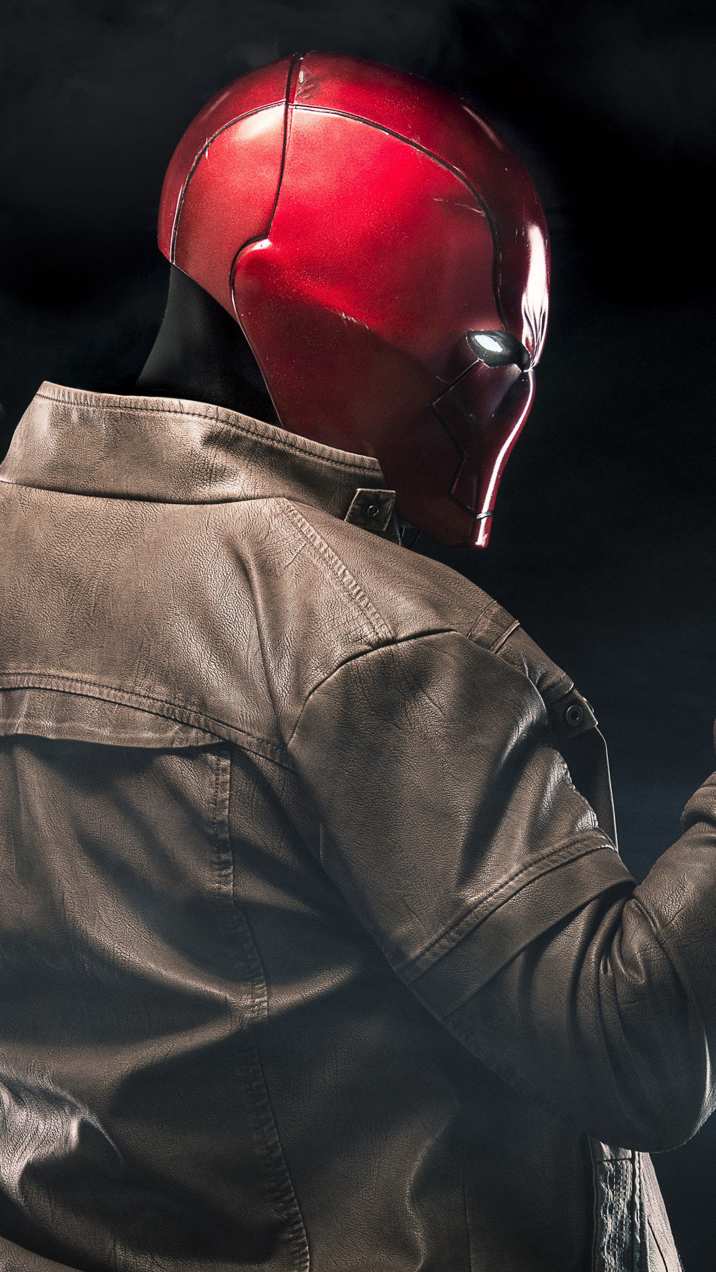 Red Hood Wallpaper 4k , HD Wallpaper & Backgrounds