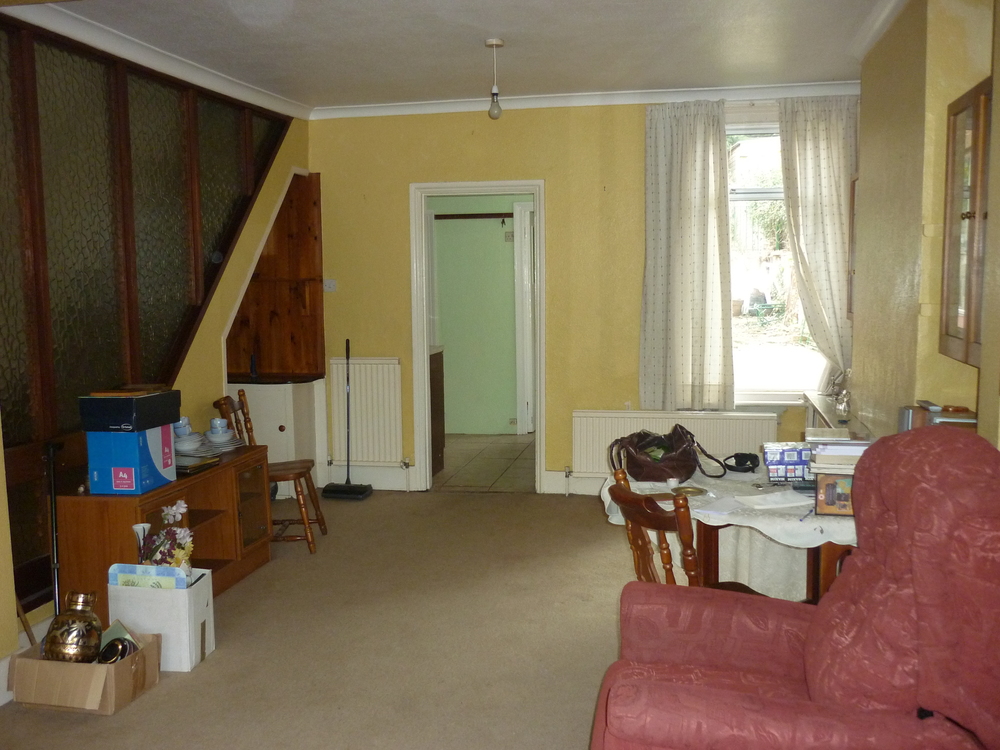 Mustard Woodchip Wallpaper, Odd Radiators And A Questionable - Living Room , HD Wallpaper & Backgrounds
