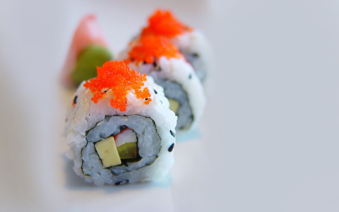 Food Sushi Maki Roll Wallpaper - Sushi Roll , HD Wallpaper & Backgrounds