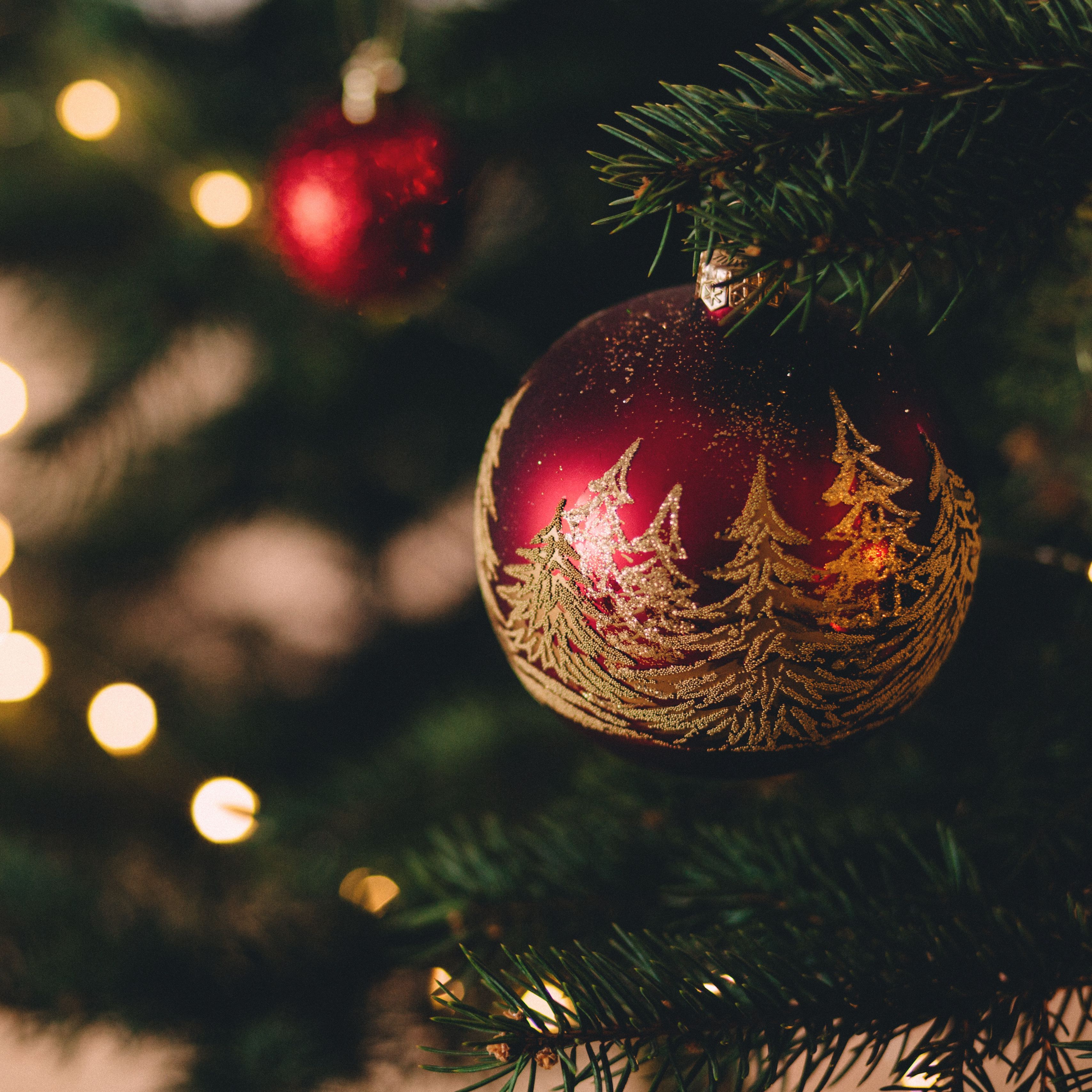Wallpaper Christmas Tree, Ball, Decoration, New Year, - Ipad Pro 12.9 Christmas , HD Wallpaper & Backgrounds