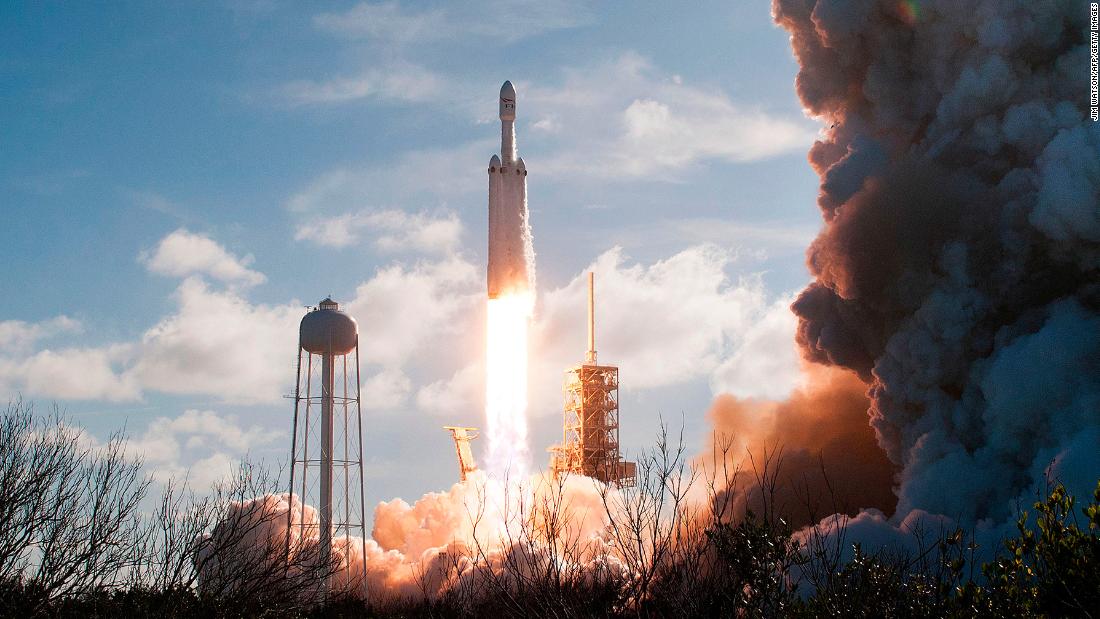 Rocket Launch Wallpaper - Spacex Wallpaper Falcon Heavy , HD Wallpaper & Backgrounds
