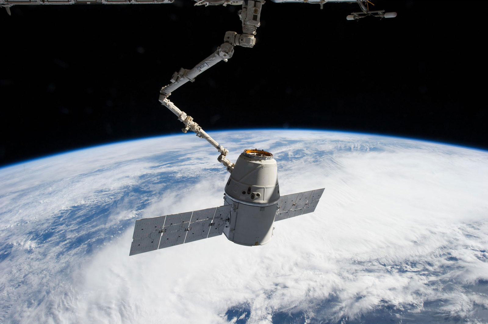 Spacex Dragon , HD Wallpaper & Backgrounds