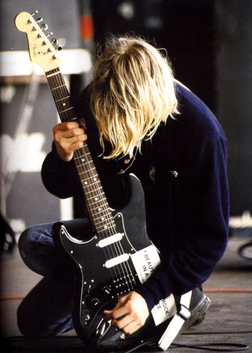 Pic - Kurt Cobain Fender Vandalism , HD Wallpaper & Backgrounds