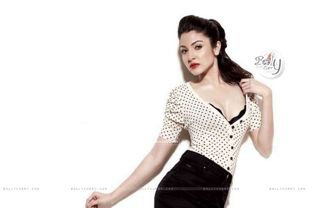 Anushka Sharma Size - Anushka Sharma Bollywood Actress Png , HD Wallpaper & Backgrounds