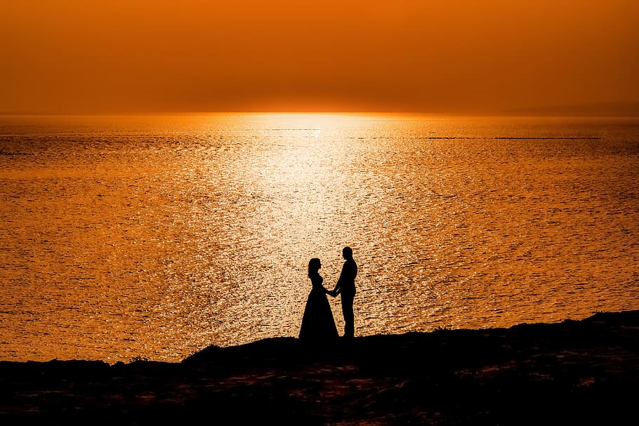 Couple, Sunset, Sea, Horizon, Love, Romance, Romantic, - Romantic Together , HD Wallpaper & Backgrounds