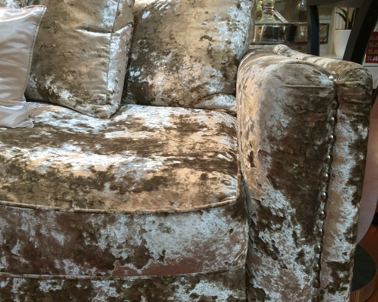 Crushed Velvet Mayfair Sofa , HD Wallpaper & Backgrounds