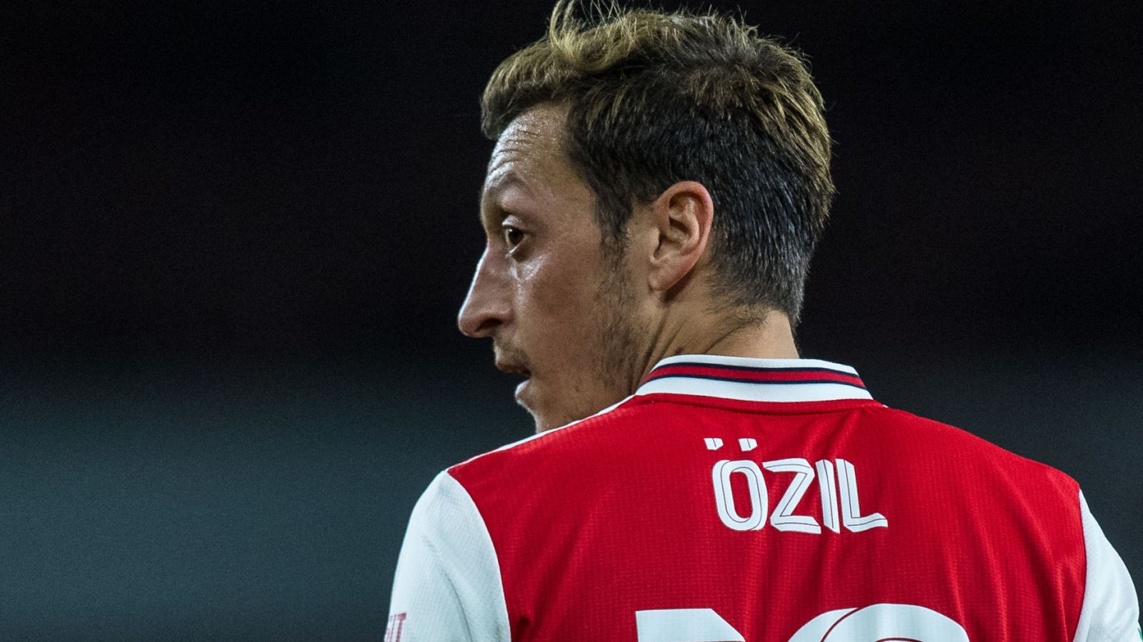 Ozil - Mesut Ozil , HD Wallpaper & Backgrounds