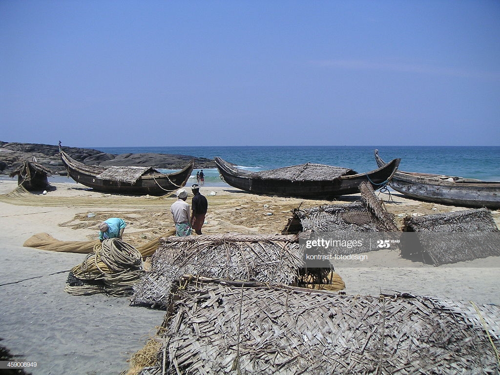 Traditional Fishermen At Kovalam, Kerala, India - Sea , HD Wallpaper & Backgrounds