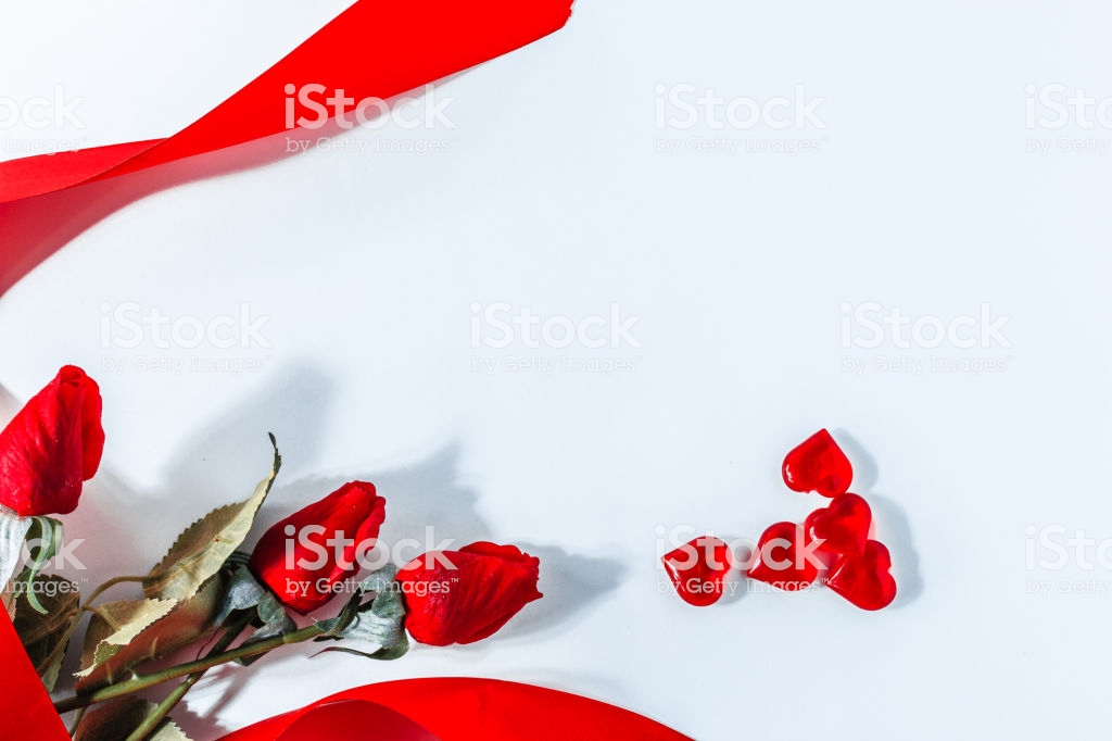 Valentine Hearts Background - Garden Roses , HD Wallpaper & Backgrounds