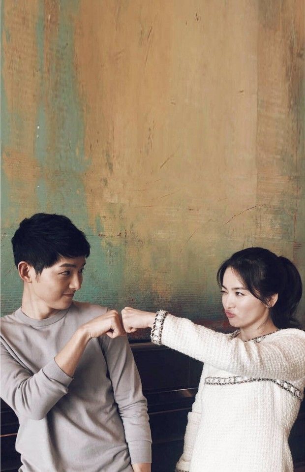 Song Joong Ki And Song Hye Kyo - Descendants Of The Sun Photoshoot , HD Wallpaper & Backgrounds