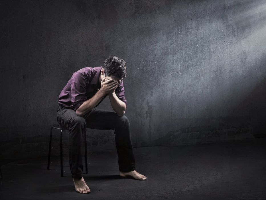 Sad Lonely Man Missing His Lover Wallpaper - Depressed Hd , HD Wallpaper & Backgrounds
